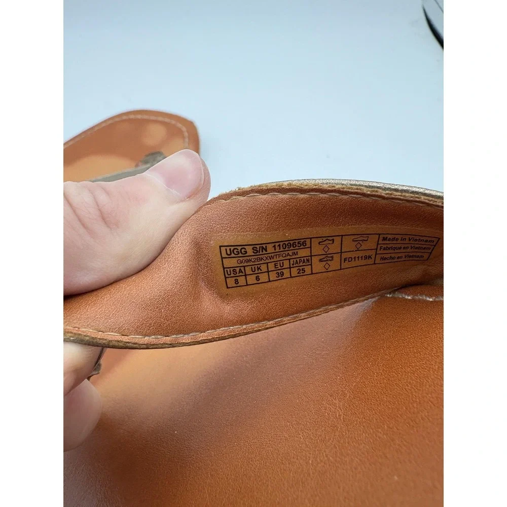 UGG Shoes Womens Size 8‎ Gold Leather Thong Sandals Flat Comfort 1109656